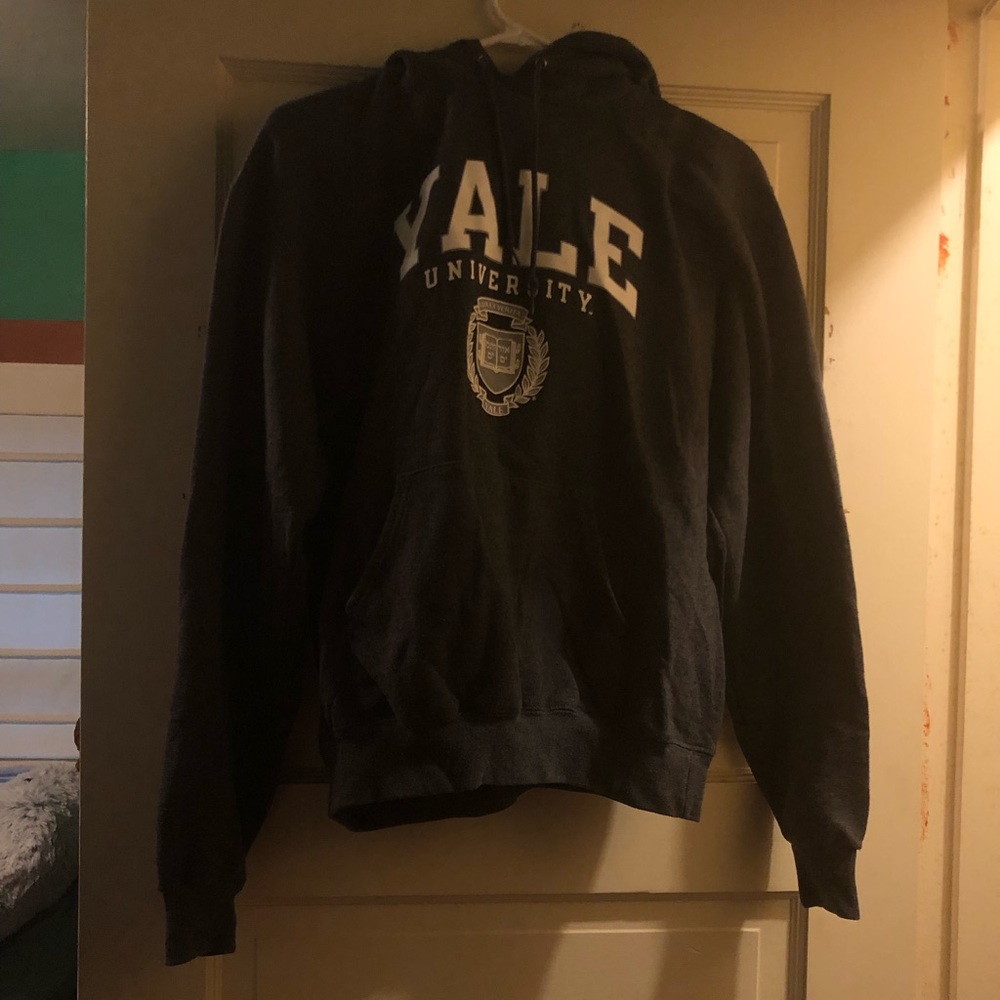 yale sweatshirt